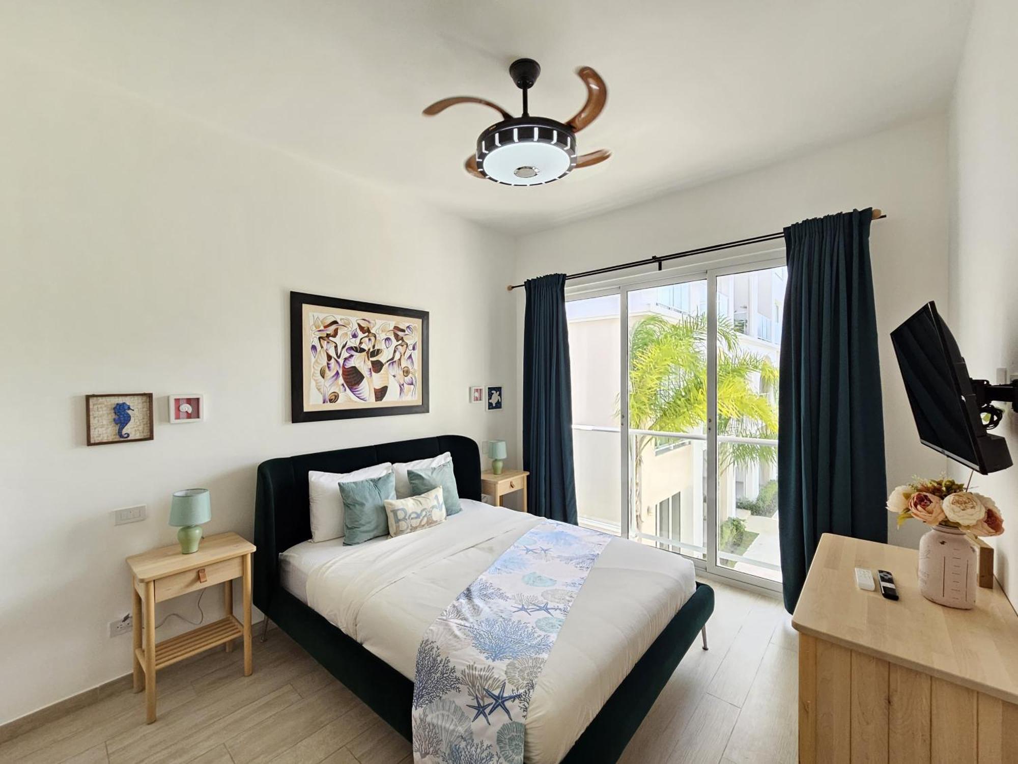 Beautiful Property Across From Hardrock Hotel With Free Casino Private Beach Club And Golf Course We Now Take Google Pay Apple Pay And Paypal Apartment *
