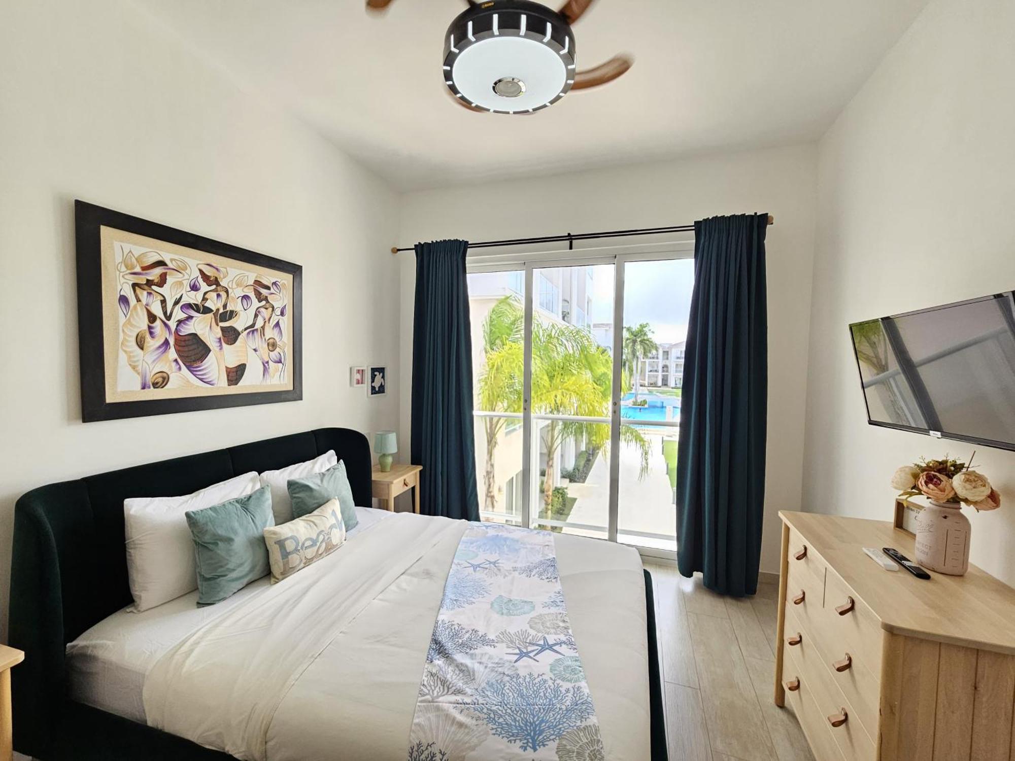 Beautiful Property Across From Hardrock Hotel With Free Casino Private Beach Club And Golf Course We Now Take Google Pay Apple Pay And Paypal *